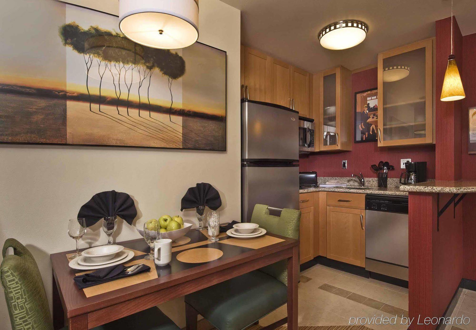 Residence Inn By Marriott Springfield Old Keene Mill Экстерьер фото
