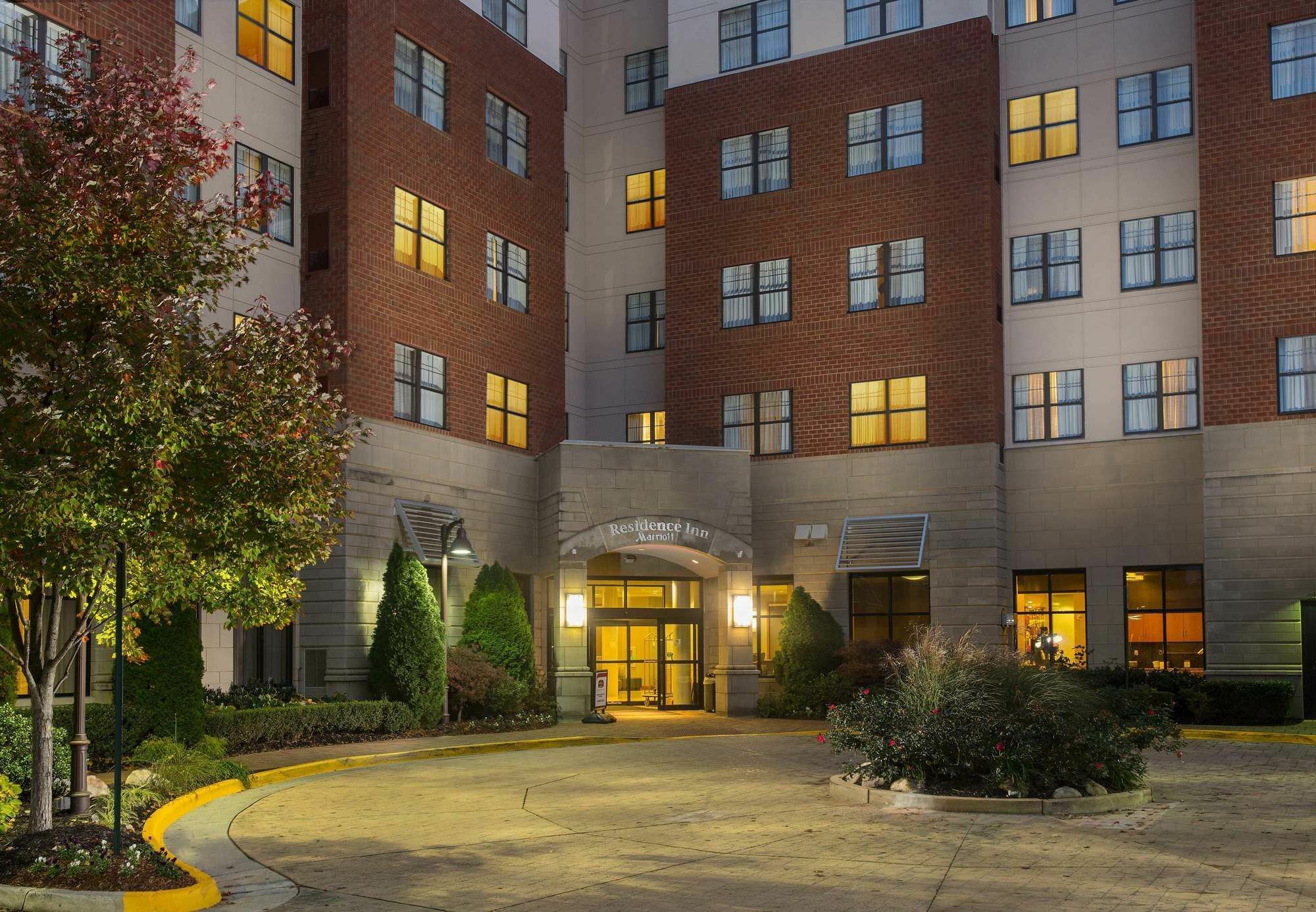 Residence Inn By Marriott Springfield Old Keene Mill Экстерьер фото