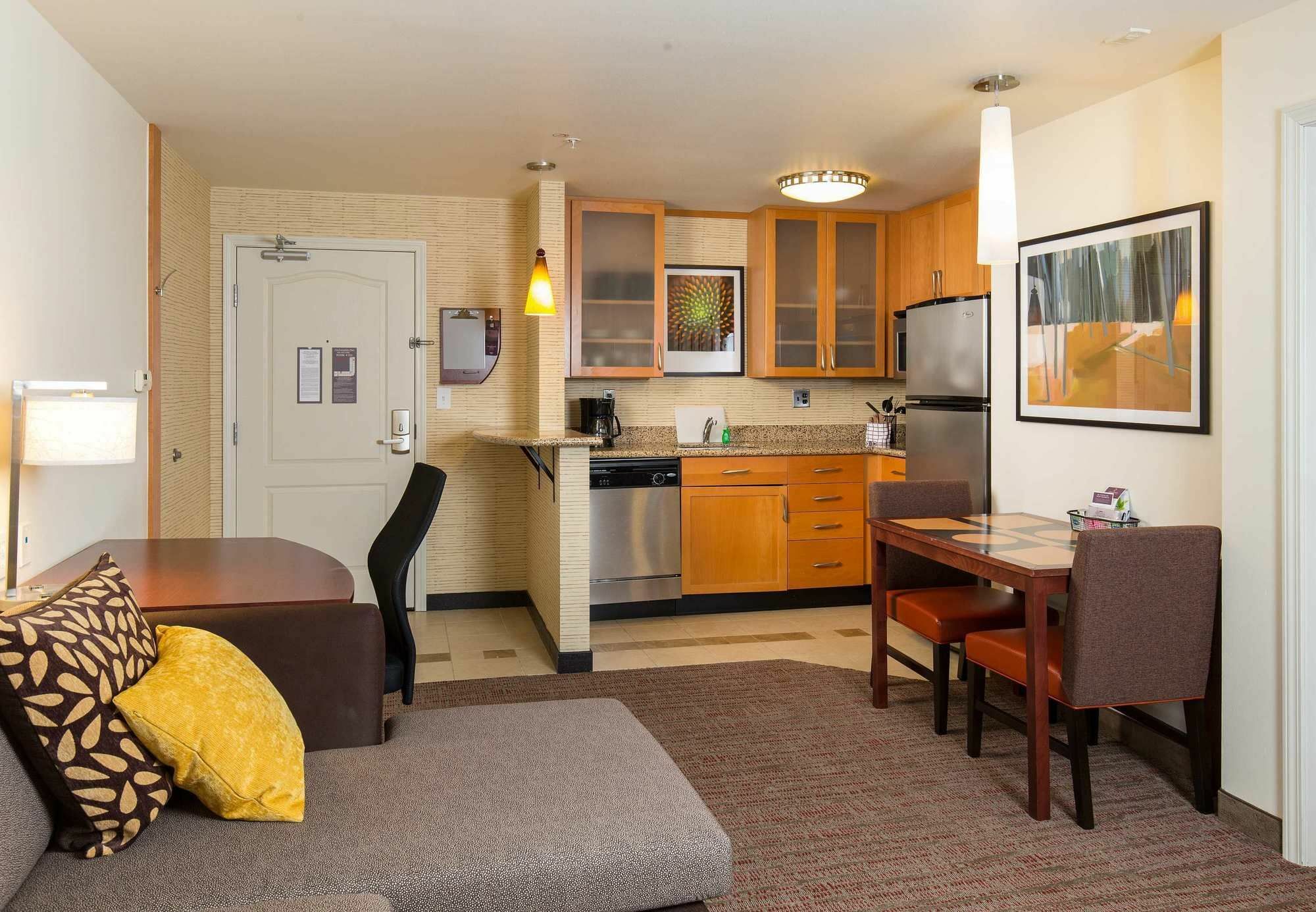 Residence Inn By Marriott Springfield Old Keene Mill Экстерьер фото