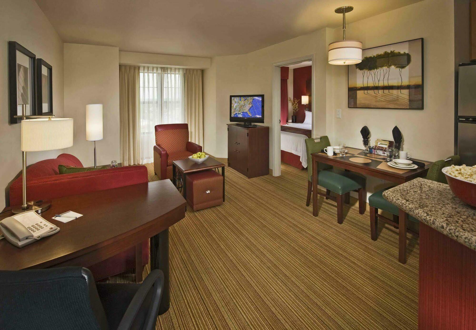 Residence Inn By Marriott Springfield Old Keene Mill Номер фото